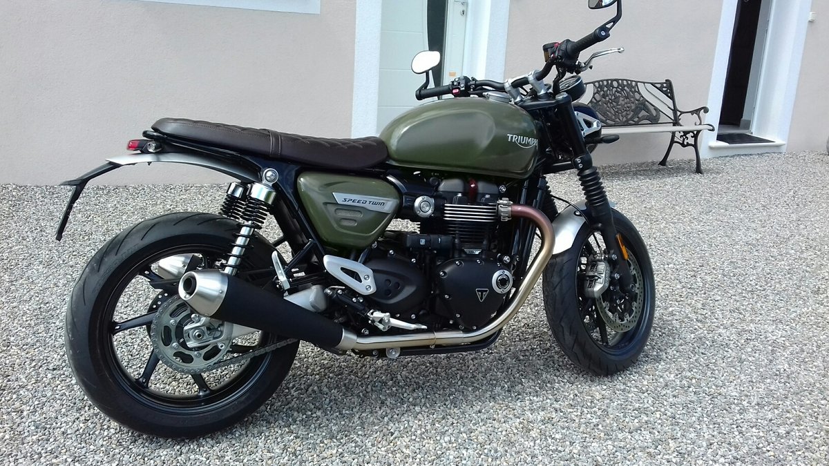 speed twin 2.jpg