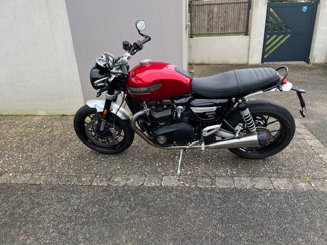 IMG_7623 moto st maison.jpg