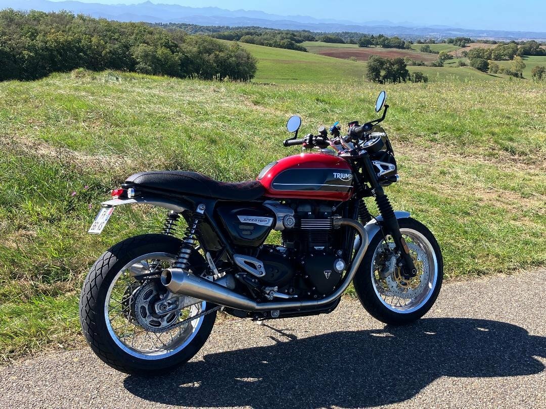 speed twin.jpg